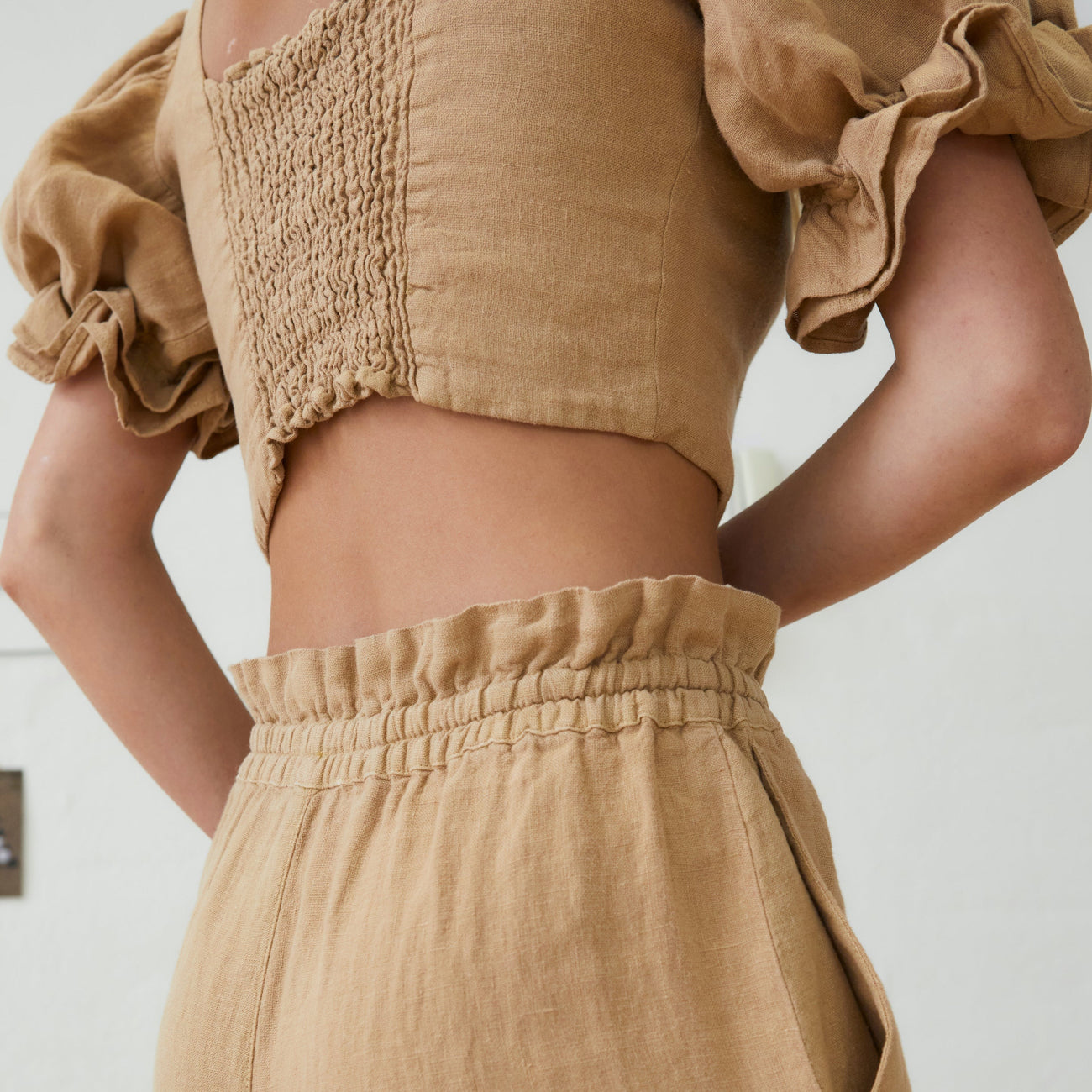 MAMA Long Beach Puff Sleeve Cropped Linen Blouse